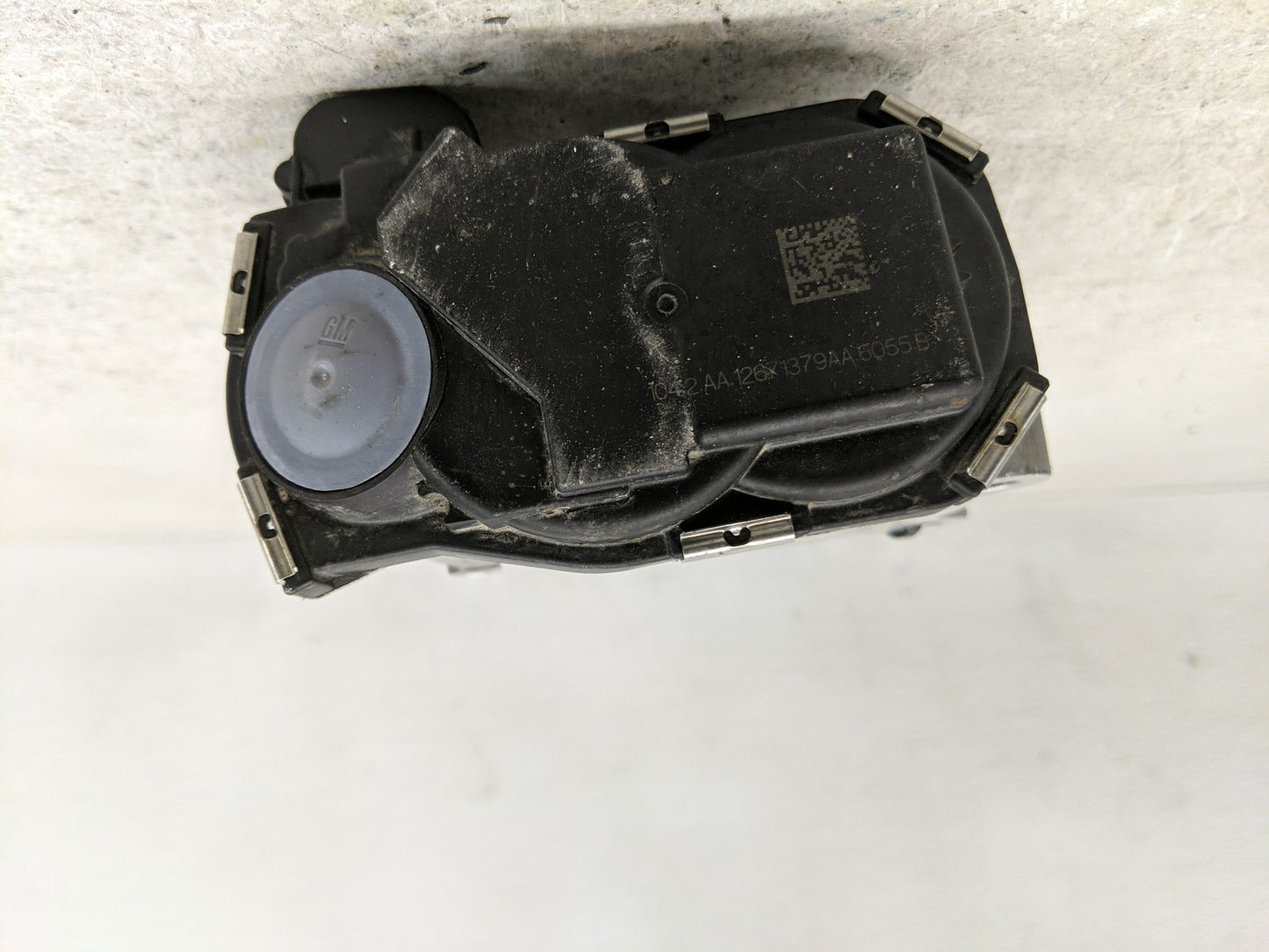 2016-2021 Chevrolet Malibu Throttle Body Fits Fits 2016 2017 2018 2019 2020 2021 2022 OEM Used Auto Parts - Oemusedautoparts