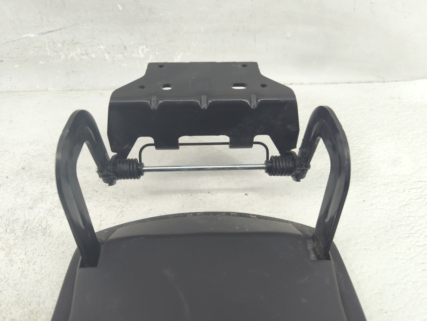 2022 Chevrolet Malibu Center Console Armrest Cover Lid P/N:1251040 Fits OEM Used Auto Parts - Oemusedautoparts1.com