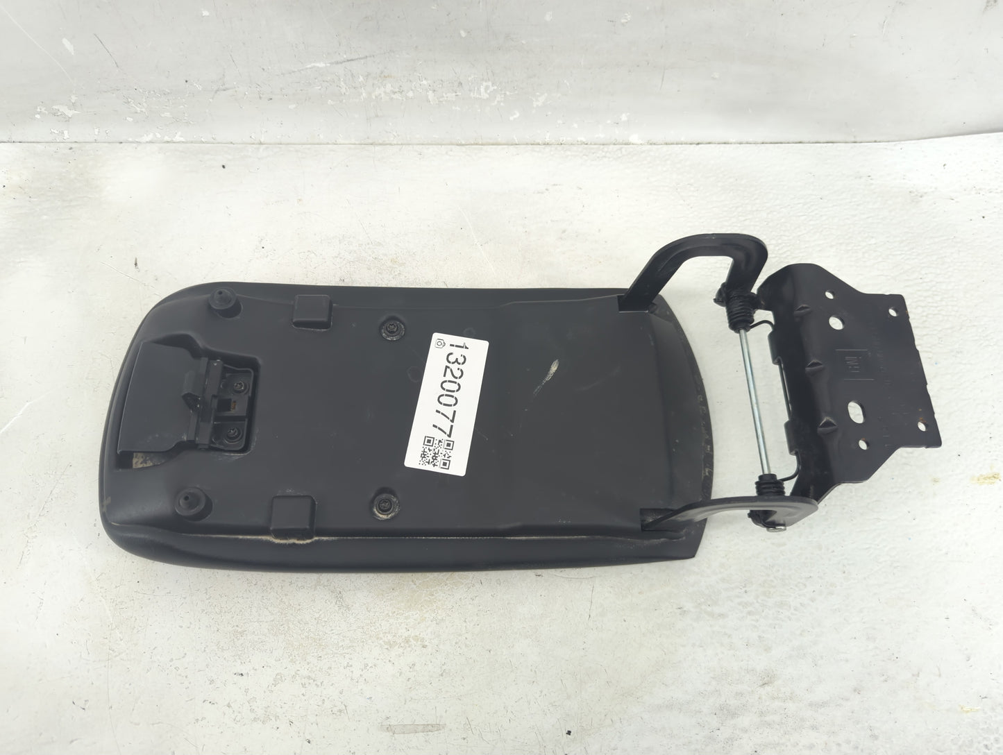 2022 Chevrolet Malibu Center Console Armrest Cover Lid P/N:1251040 Fits OEM Used Auto Parts - Oemusedautoparts1.com