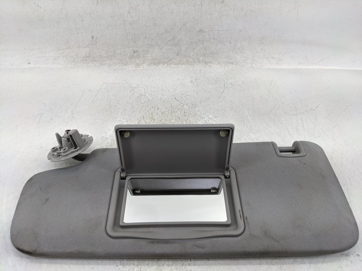 2016-2021 Chevrolet Malibu Sun Visor Shade Replacement Driver Left Mirror Fits Fits 2016 2017 2018 2019 2020 2021 OEM Used A