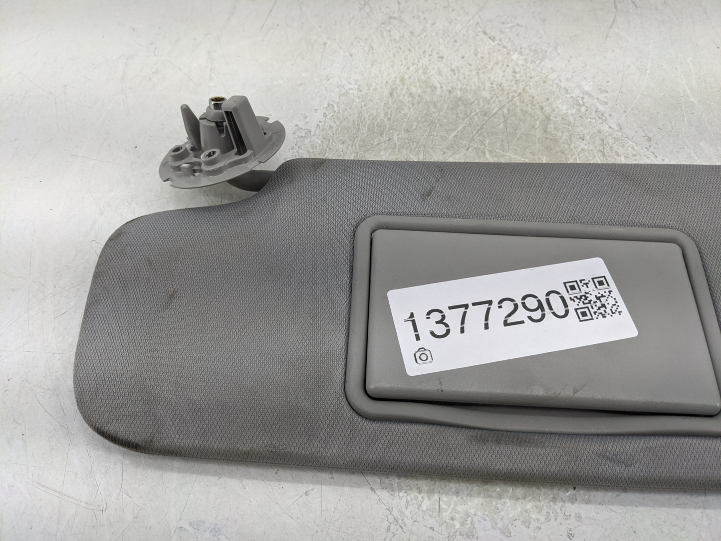 2016-2021 Chevrolet Malibu Sun Visor Shade Replacement Driver Left Mirror Fits Fits 2016 2017 2018 2019 2020 2021 OEM Used A