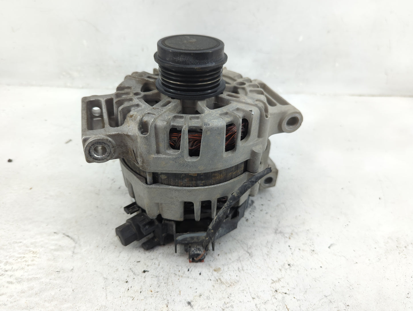 2022 Chevrolet Malibu Alternator Replacement Generator Charging Assembly Engine OEM P/N:13532106 Fits OEM Used Auto Parts - 
