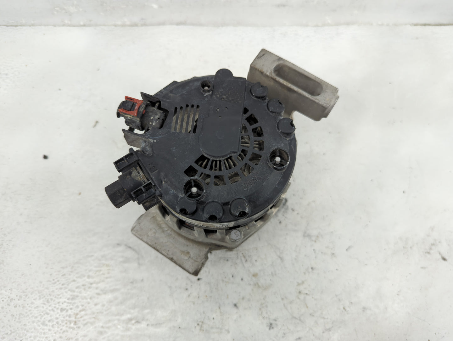 2022 Chevrolet Malibu Alternator Replacement Generator Charging Assembly Engine OEM P/N:13532106 Fits OEM Used Auto Parts - 