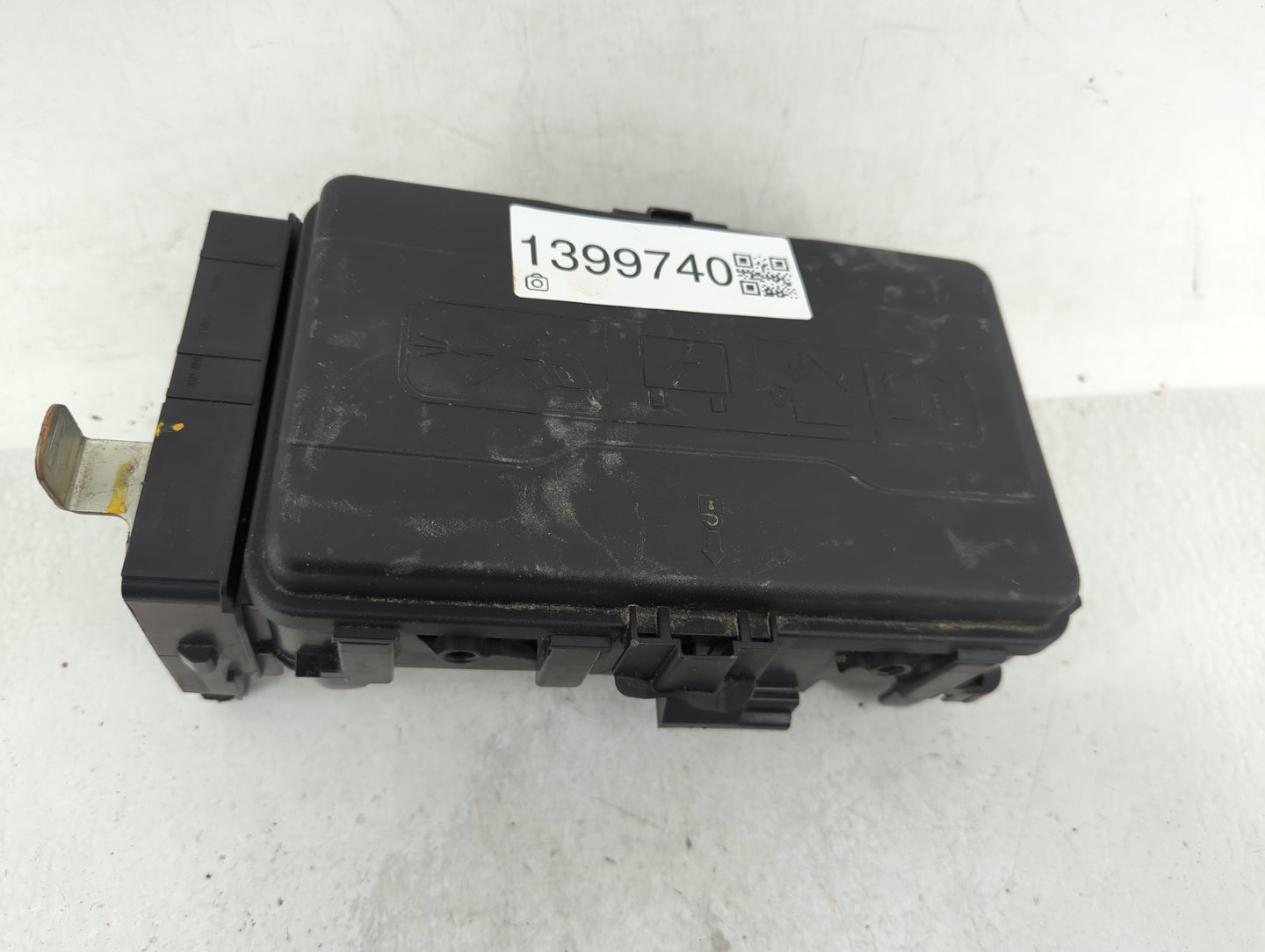 2022 Chevrolet Malibu Fusebox Fuse Box Panel Relay Module P/N:84950508-01 Fits OEM Used Auto Parts - Oemusedautoparts1.com