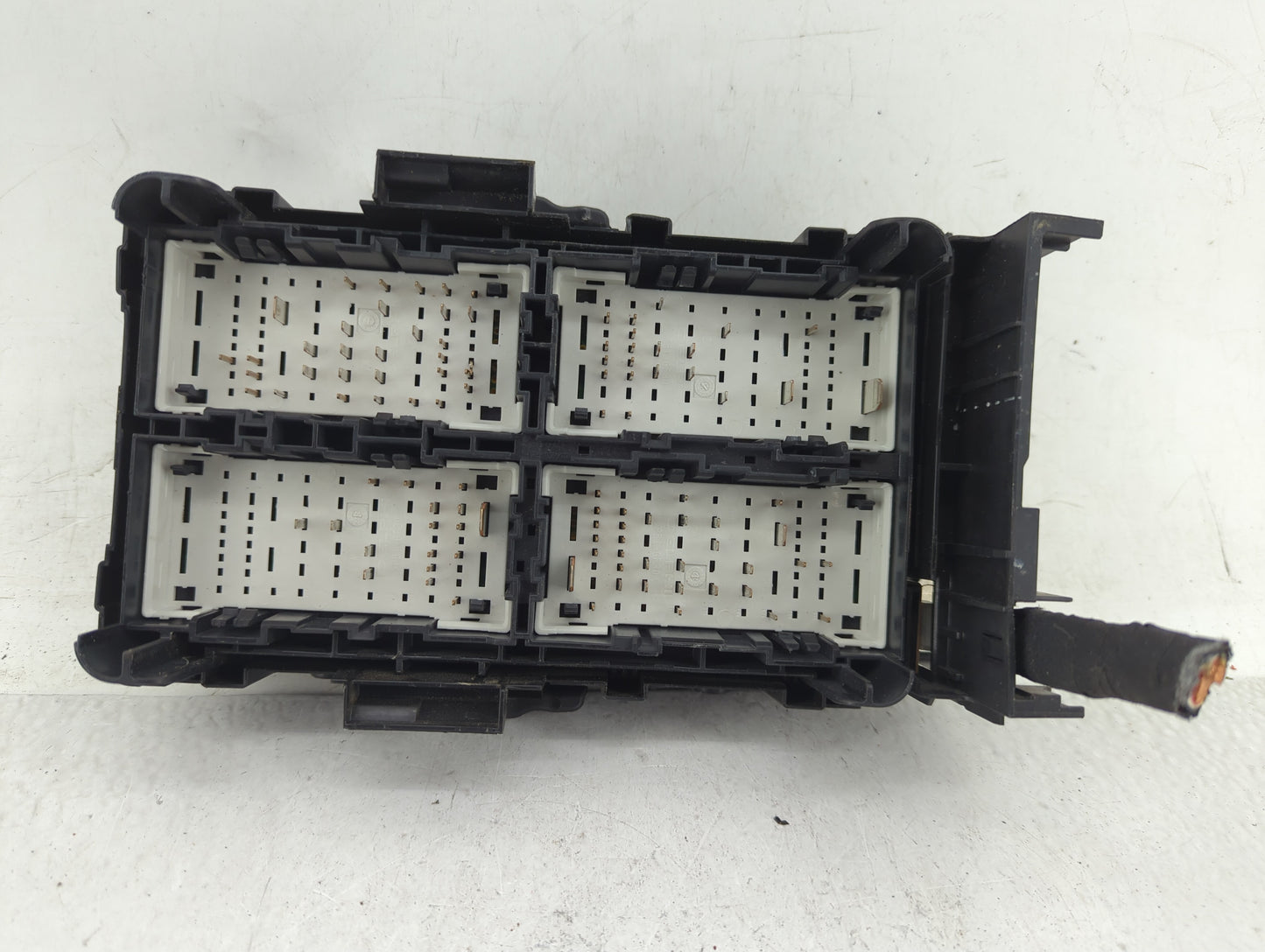 2022 Chevrolet Malibu Fusebox Fuse Box Panel Relay Module P/N:84950508-01 Fits OEM Used Auto Parts - Oemusedautoparts1.com