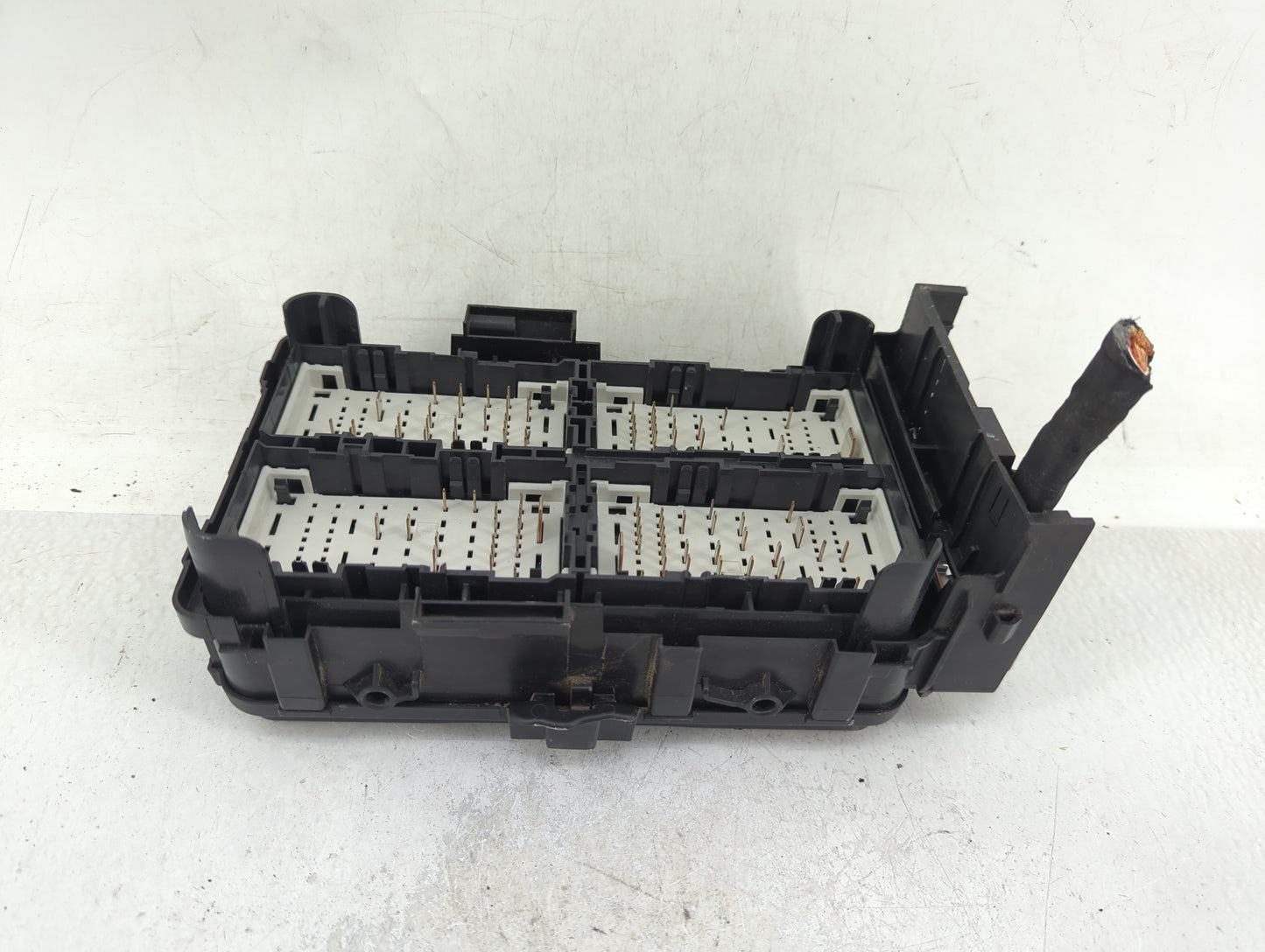 2022 Chevrolet Malibu Fusebox Fuse Box Panel Relay Module P/N:84950508-01 Fits OEM Used Auto Parts - Oemusedautoparts1.com