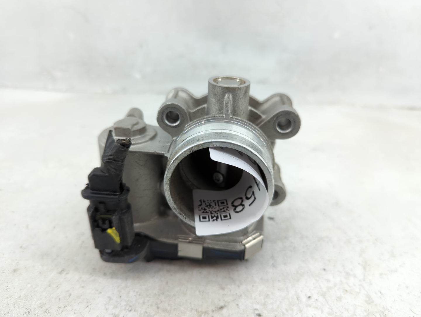 2016-2021 Chevrolet Malibu Throttle Body P/N:12671379AA Fits Fits 2016 2017 2018 2019 2020 2021 2022 OEM Used Auto Parts - O