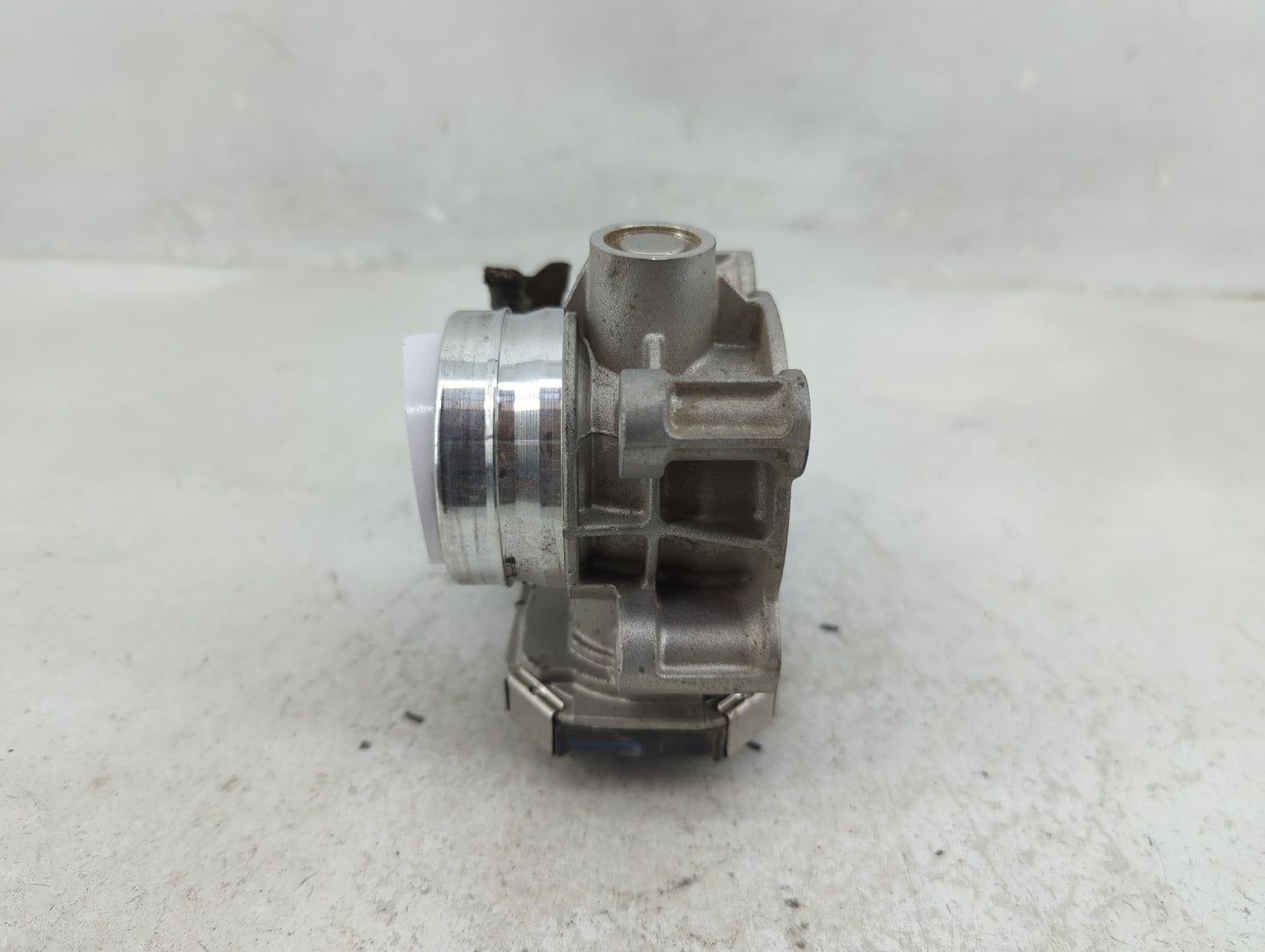 2016-2021 Chevrolet Malibu Throttle Body P/N:12671379AA Fits Fits 2016 2017 2018 2019 2020 2021 2022 OEM Used Auto Parts - O
