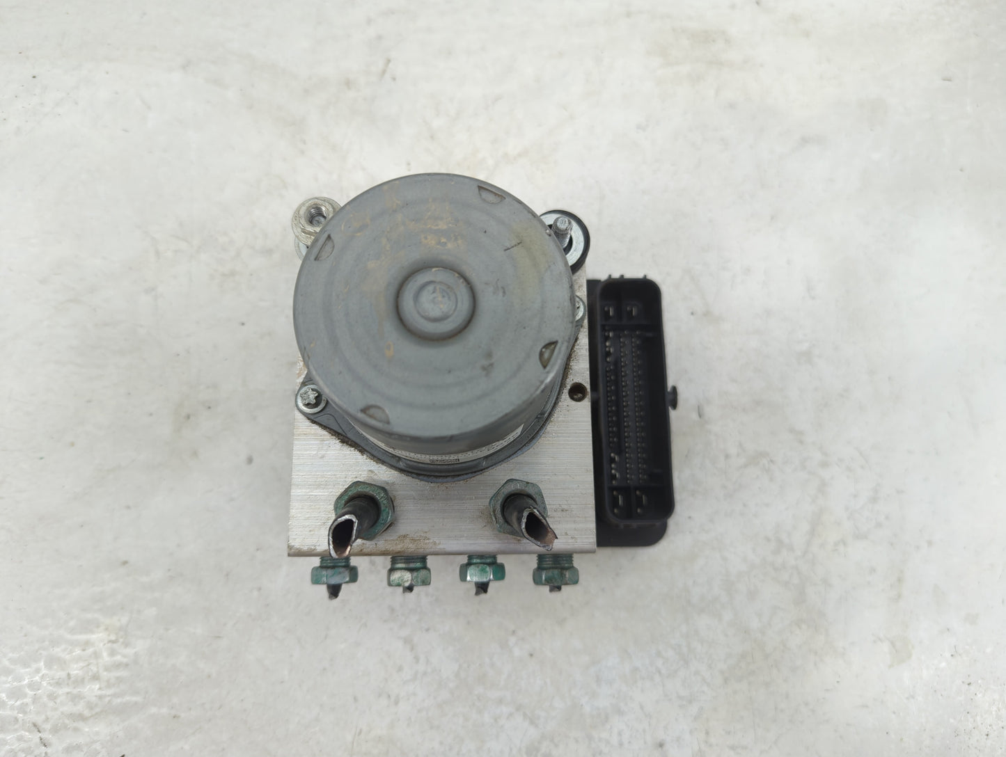 2019-2021 Chevrolet Malibu ABS Pump Control Module Replacement P/N:42776698 Fits Fits 2019 2020 2021 OEM Used Auto Parts - O