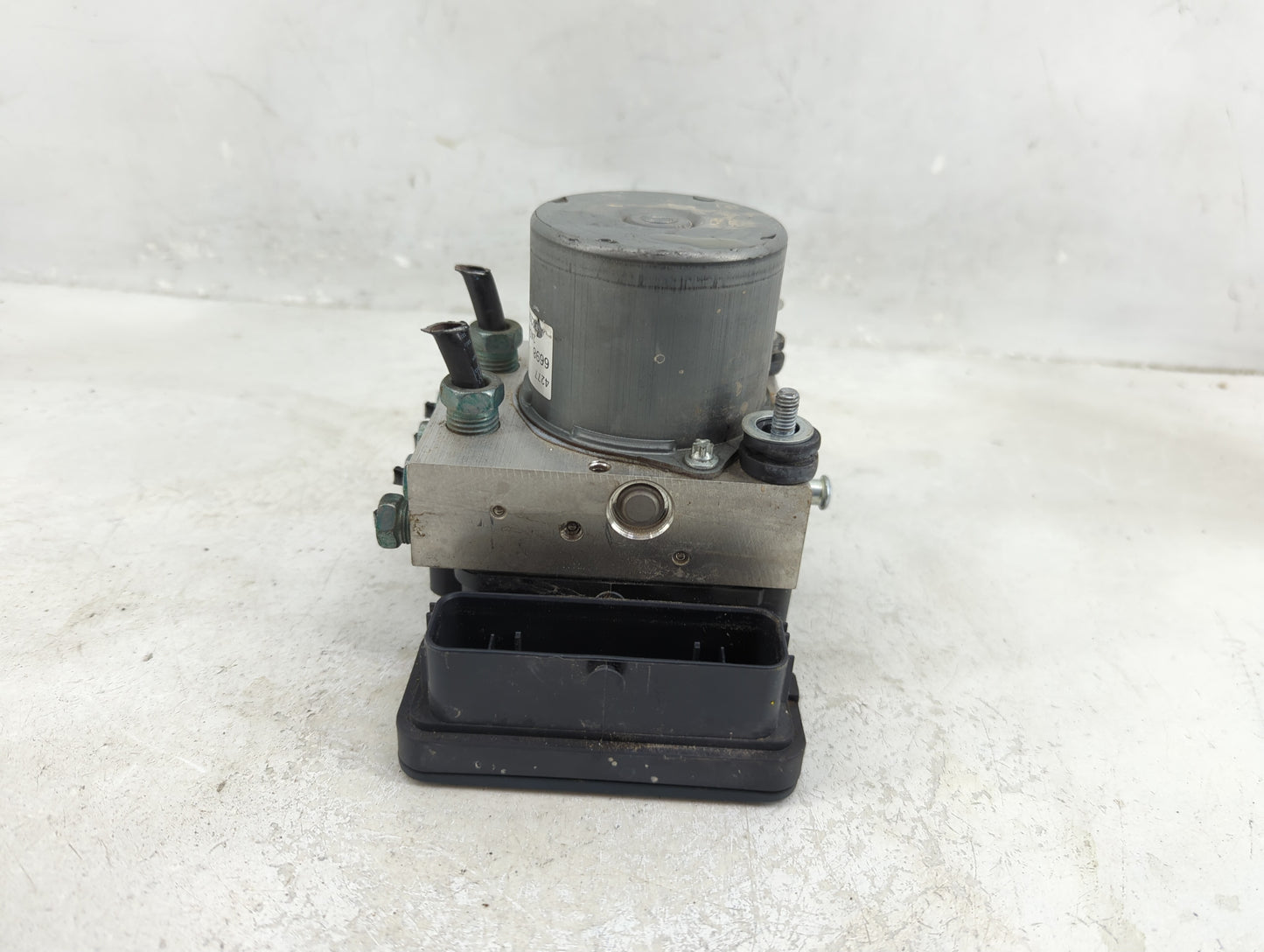 2019-2021 Chevrolet Malibu ABS Pump Control Module Replacement P/N:42776698 Fits Fits 2019 2020 2021 OEM Used Auto Parts - O