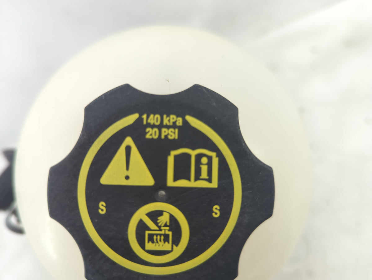 2016 Chevrolet Malibu Radiator Coolant Overflow Expansion Tank Bottle 1410112 - Oemusedautoparts1.com
