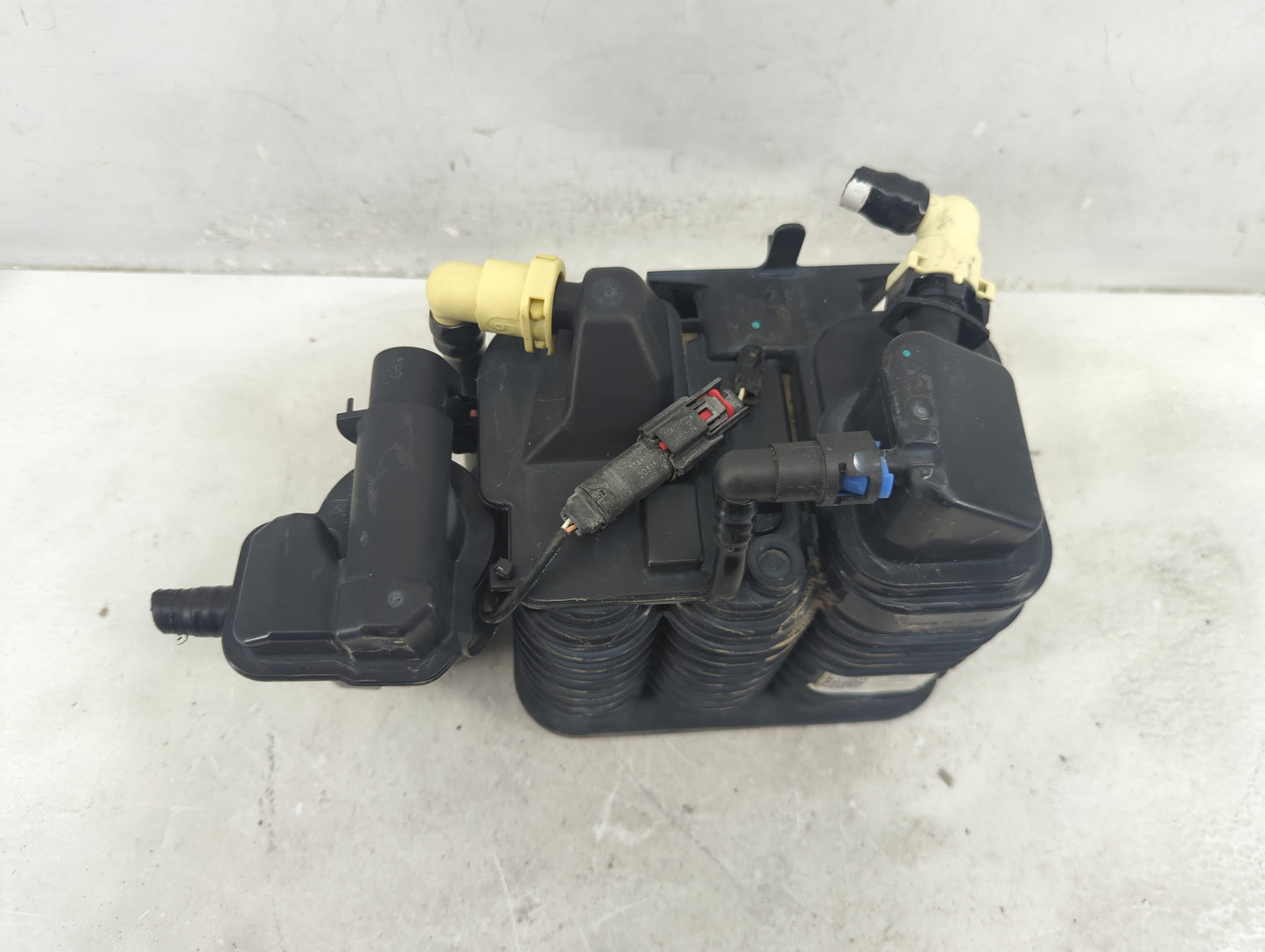 2022 Chevrolet Malibu Fuel Vapor Charcoal Canister - Oemusedautoparts1.com