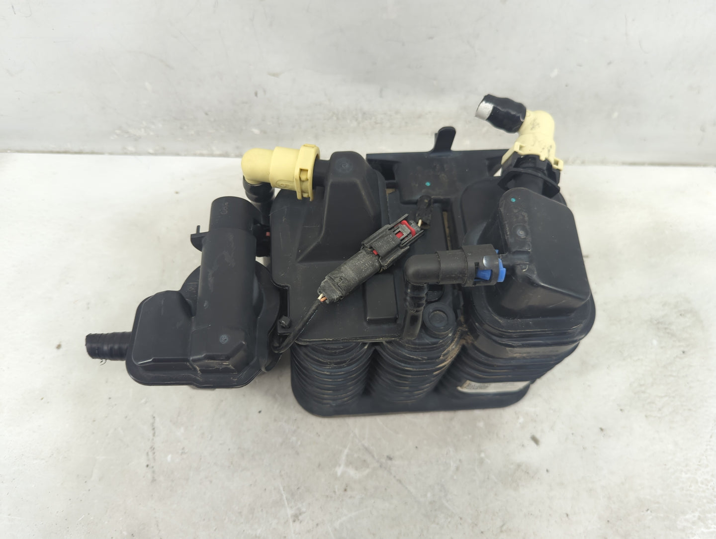 2022 Chevrolet Malibu Fuel Vapor Charcoal Canister - Oemusedautoparts1.com
