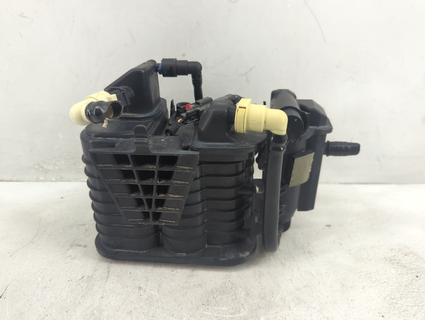2022 Chevrolet Malibu Fuel Vapor Charcoal Canister - Oemusedautoparts1.com