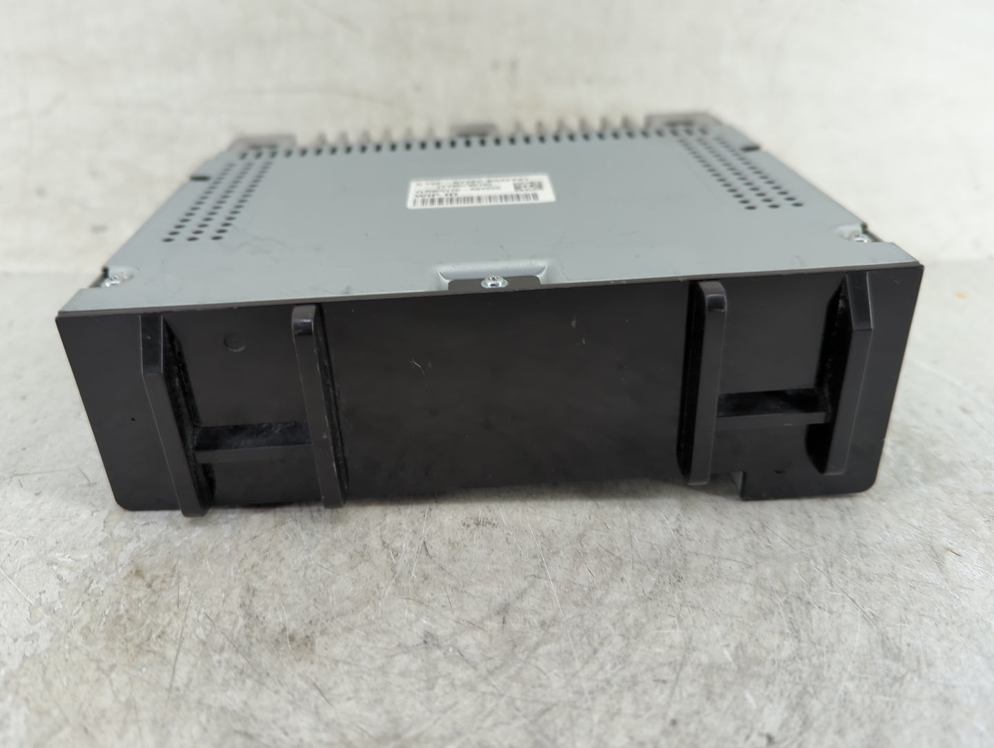 2022 Chevrolet Malibu Radio AM FM Cd Player Receiver Replacement P/N:IL7SF-NT2EC.BNAFF01 1LRW0116-A84025 Fits OEM Used Auto 