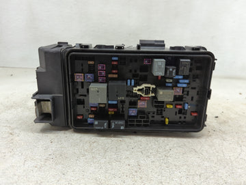 2022 Chevrolet Malibu Fusebox Fuse Box Panel Relay Module P/N:84950508-01 Fits OEM Used Auto Parts