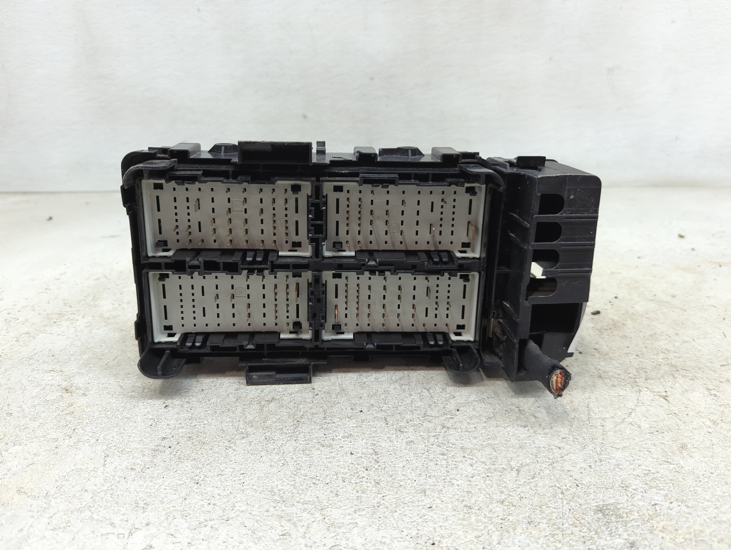 2022 Chevrolet Malibu Fusebox Fuse Box Panel Relay Module P/N:84950508-01 Fits OEM Used Auto Parts - Oemusedautoparts1.com