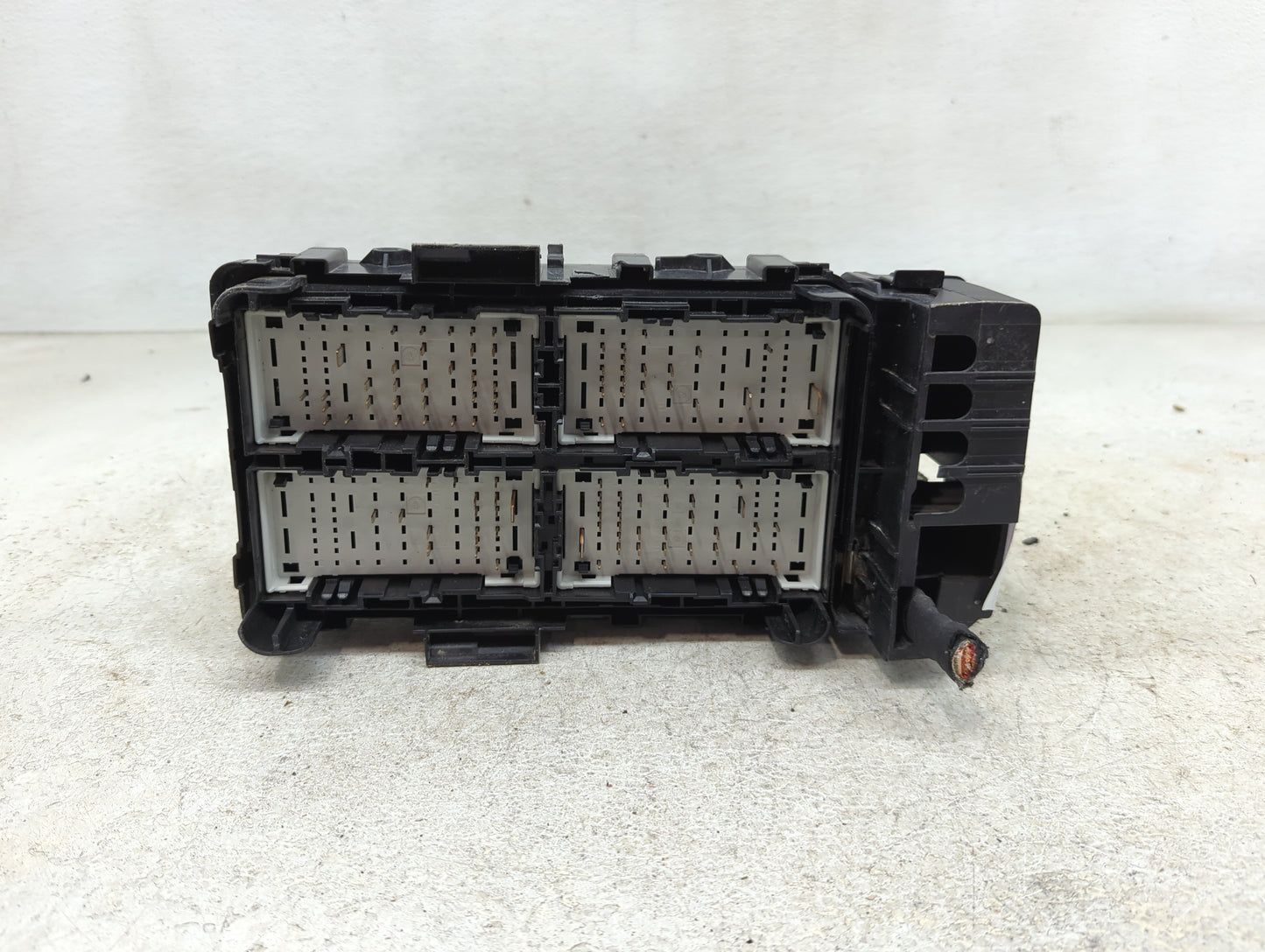 2022 Chevrolet Malibu Fusebox Fuse Box Panel Relay Module P/N:84950508-01 Fits OEM Used Auto Parts - Oemusedautoparts1.com