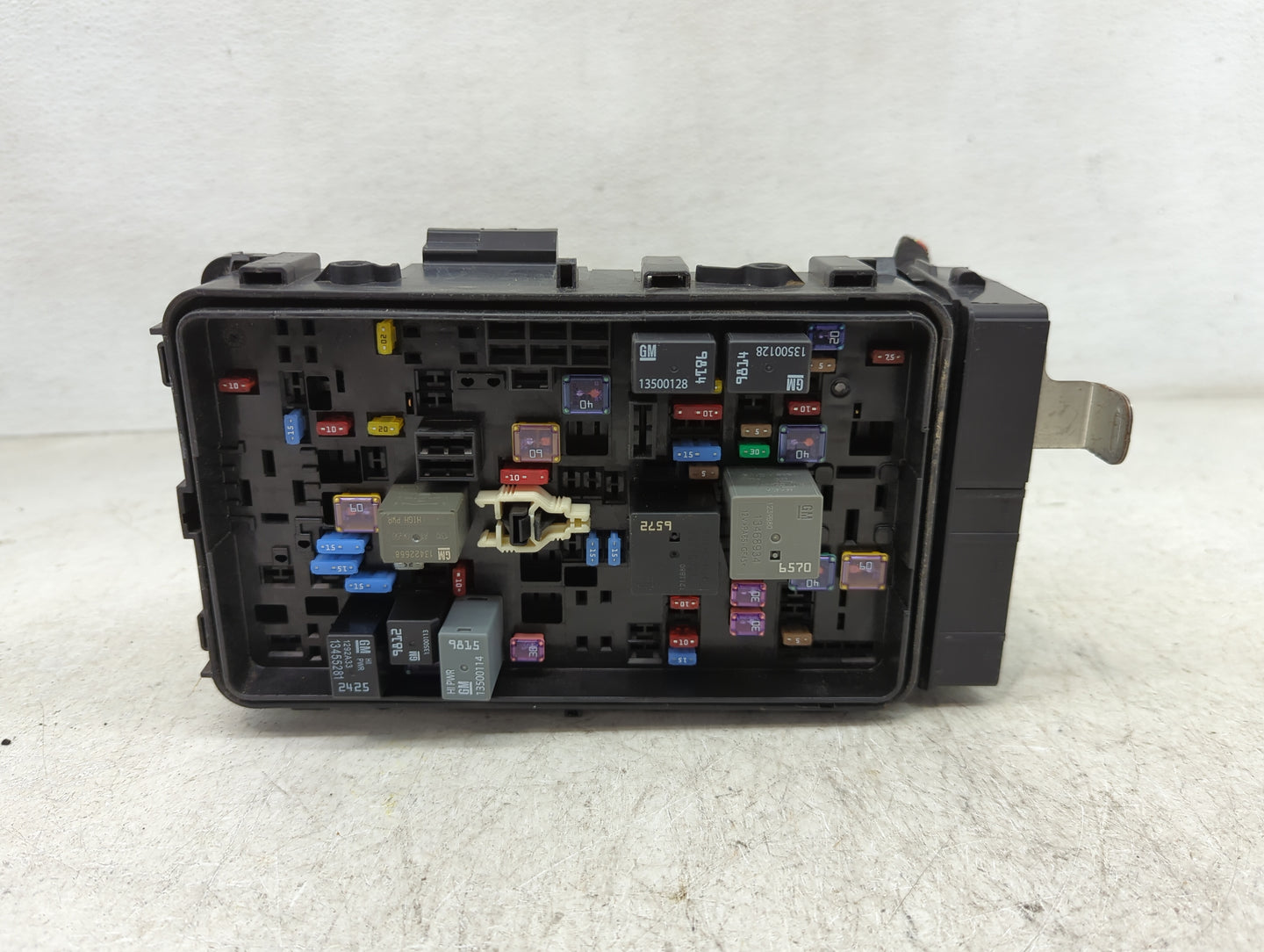 2022 Chevrolet Malibu Fusebox Fuse Box Panel Relay Module P/N:84950508 Fits OEM Used Auto Parts - Oemusedautoparts1.com