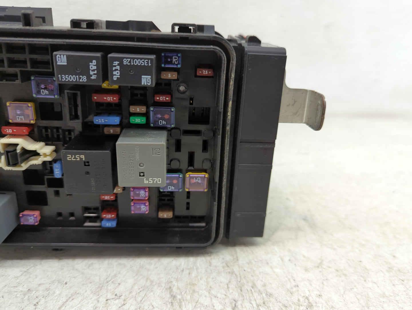 2022 Chevrolet Malibu Fusebox Fuse Box Panel Relay Module P/N:84950508 Fits OEM Used Auto Parts - Oemusedautoparts1.com