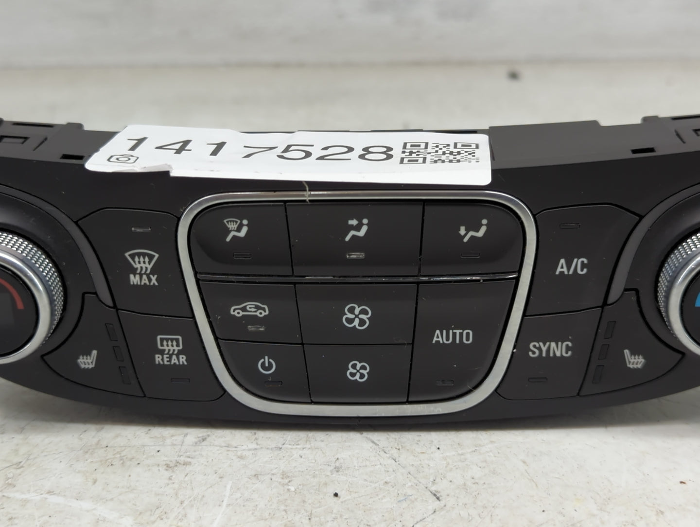 2018-2021 Chevrolet Malibu Climate Control Module Temperature AC/Heater Replacement P/N:000235226 84684288 Fits OEM Used Aut