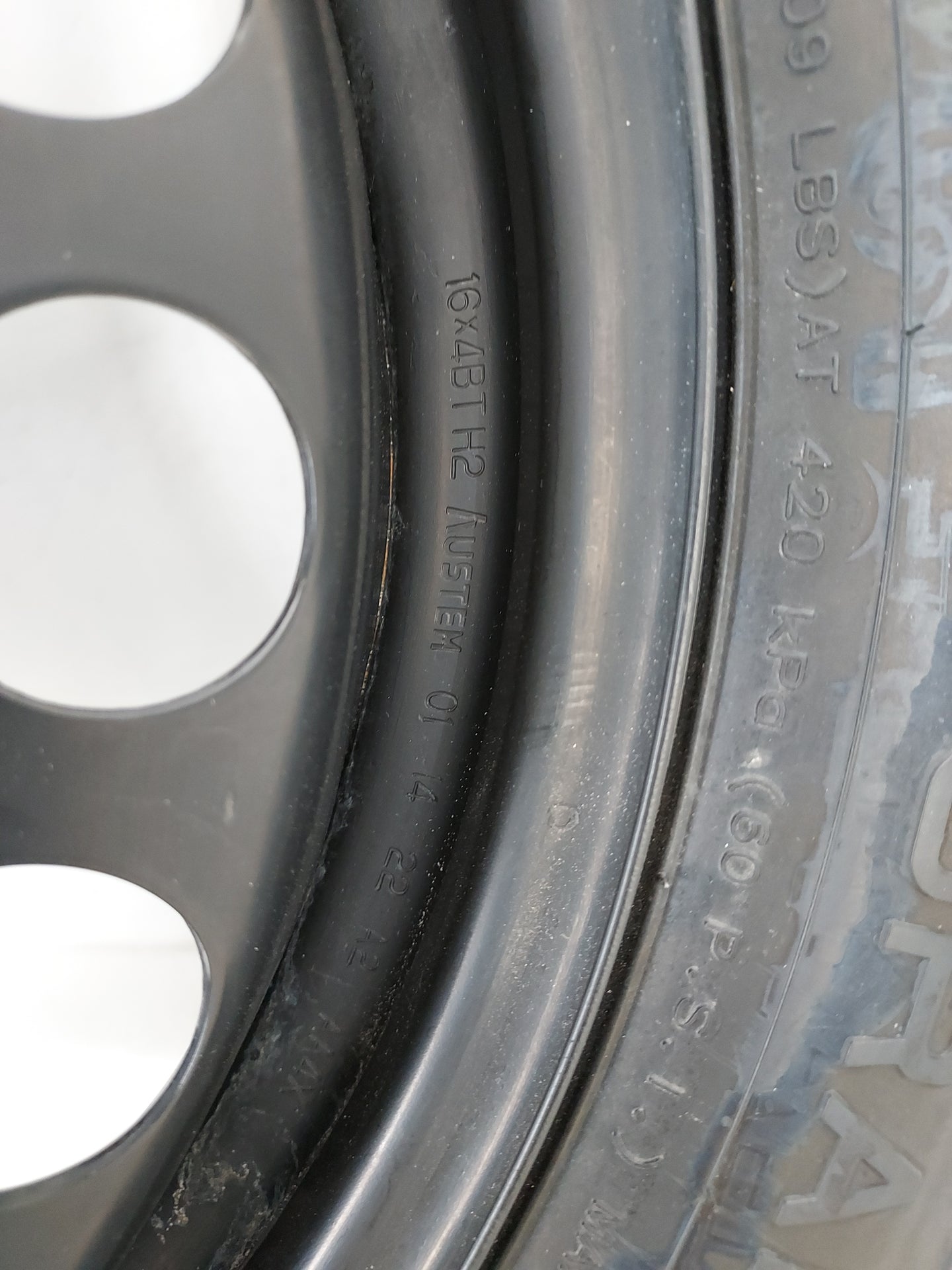 2016-2022 Chevrolet Malibu Spare Donut Tire Wheel Rim Oem 1420772 - Oemusedautoparts1.com