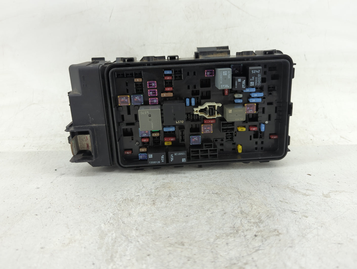 2022 Chevrolet Malibu Fusebox Fuse Box Panel Relay Module P/N:84950508_01 Fits OEM Used Auto Parts - Oemusedautoparts1.com