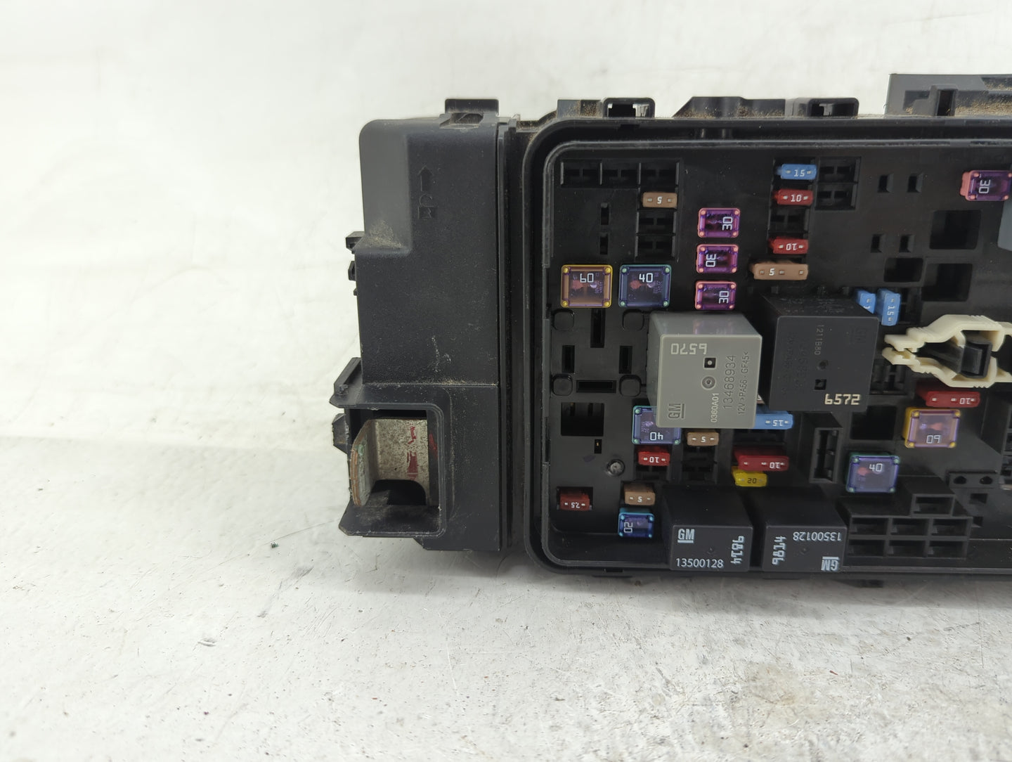 2022 Chevrolet Malibu Fusebox Fuse Box Panel Relay Module P/N:84950508_01 Fits OEM Used Auto Parts - Oemusedautoparts1.com