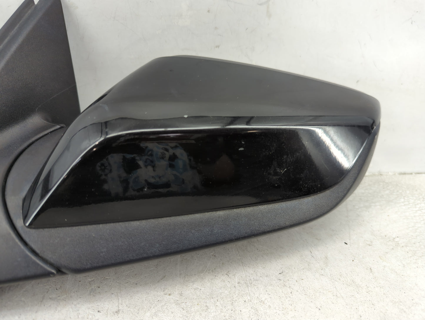 2019-2021 Chevrolet Malibu Driver Side View Mirror - Left Door Mirror OEM Used - Oemusedautoparts1.com