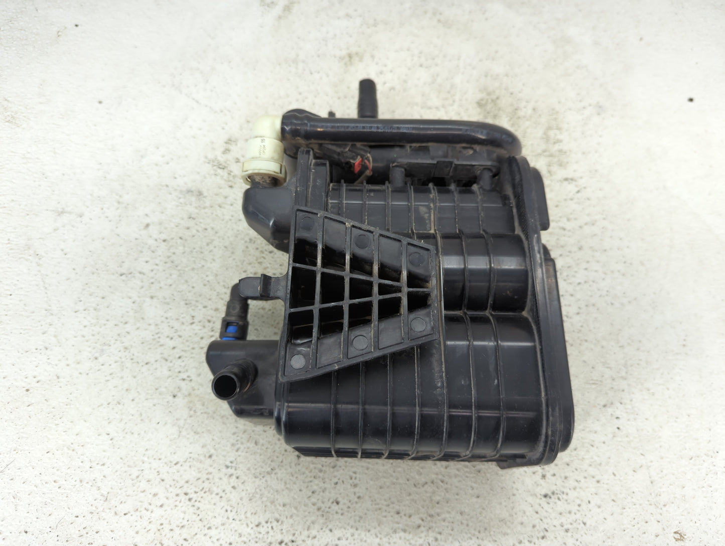 2022 Chevrolet Malibu Fuel Vapor Charcoal Canister 1432201 - Oemusedautoparts1.com