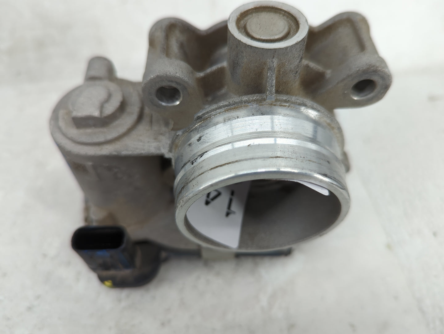 2016-2021 Chevrolet Malibu Throttle Body P/N:12671379AA Fits Fits 2016 2017 2018 2019 2020 2021 2022 OEM Used Auto Parts - O