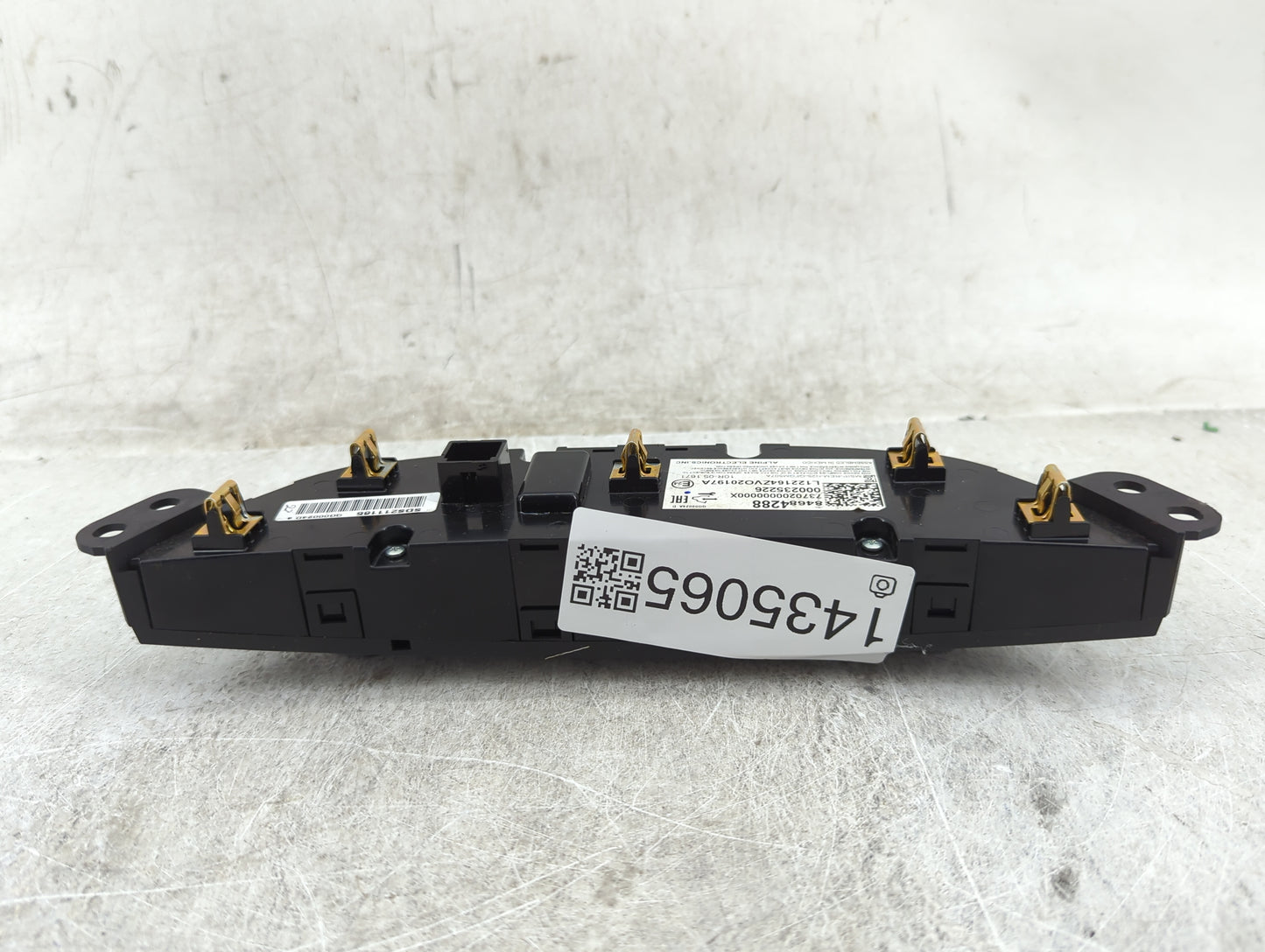 2018-2021 Chevrolet Malibu Climate Control Module Temperature AC/Heater Replacement P/N:84684288 7370200000000X Fits OEM Use