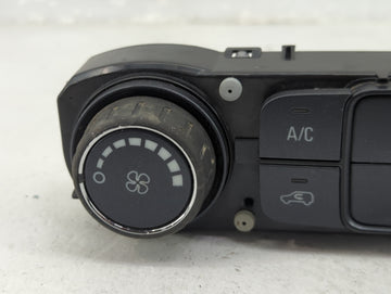 2018-2021 Chevrolet Malibu Climate Control Module Temperature AC/Heater Replacement P/N:22486621 7370200000000X Fits OEM Used Auto Parts