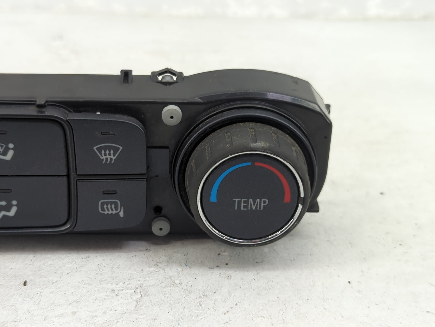 2018-2021 Chevrolet Malibu Climate Control Module Temperature AC/Heater Replacement P/N:22486621 7370200000000X Fits OEM Use