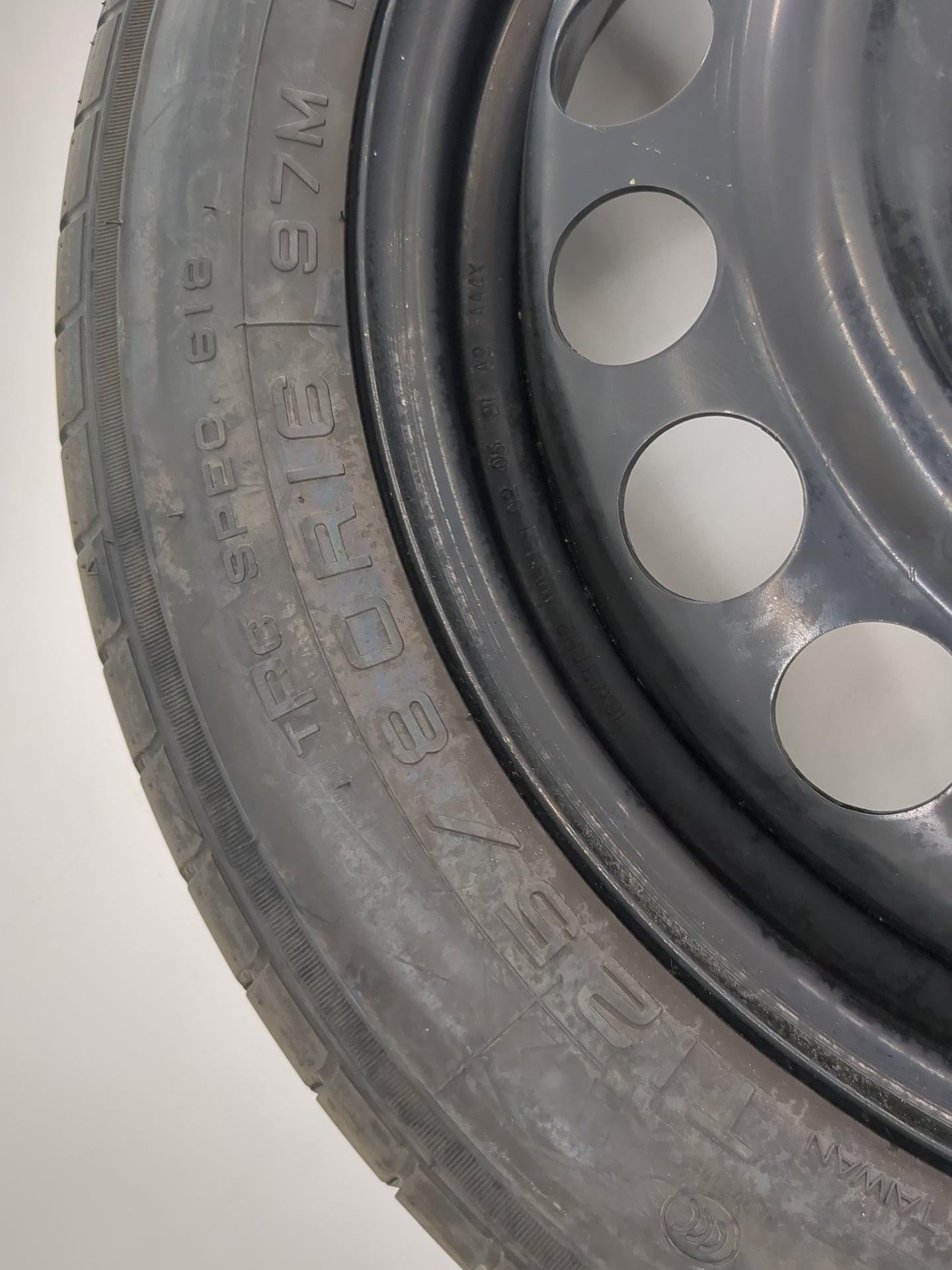 2016-2022 Chevrolet Malibu Spare Donut Tire Wheel Rim Oem 1462427 - Oemusedautoparts1.com