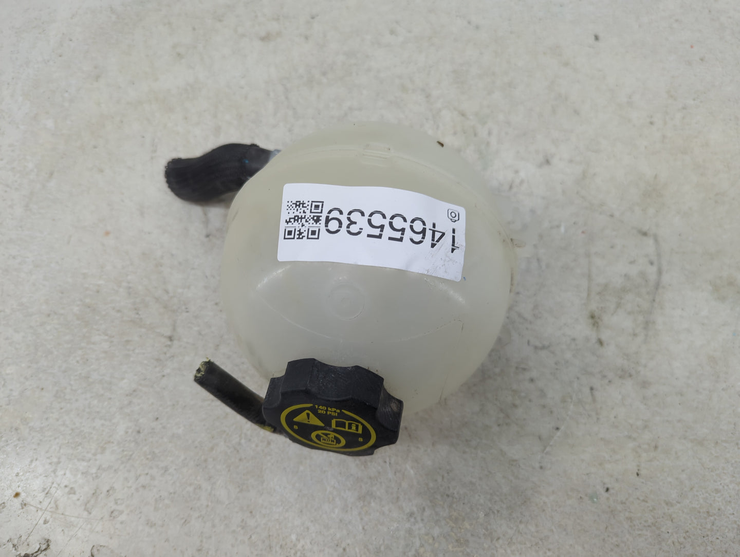 2016 Chevrolet Malibu Radiator Coolant Overflow Expansion Tank Bottle 1465539 - Oemusedautoparts1.com