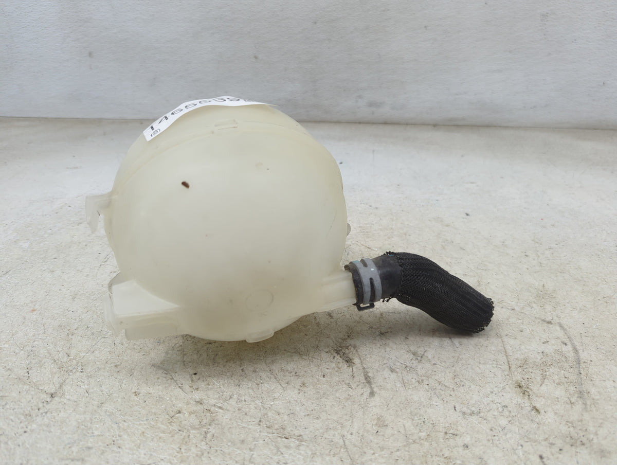 2016 Chevrolet Malibu Radiator Coolant Overflow Expansion Tank Bottle 1465539 - Oemusedautoparts1.com