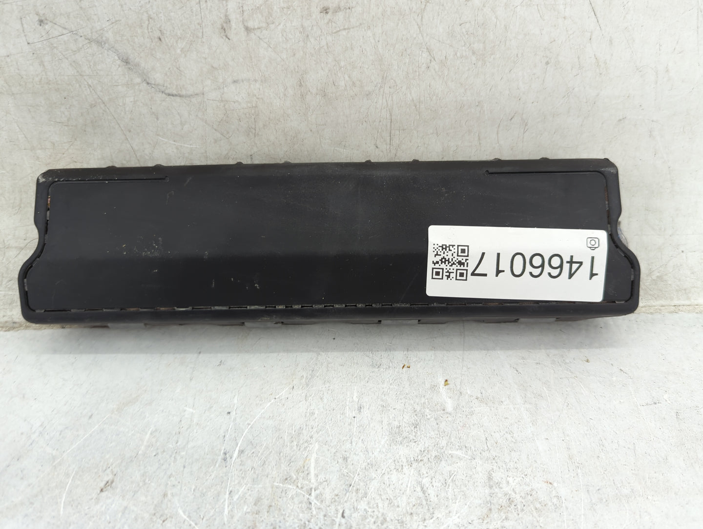 2016-2021 Chevrolet Malibu Air Bag Passenger Right Knee OEM P/N:23420286 Fits Fits 2016 2017 2018 2019 2020 2021 OEM Used Au