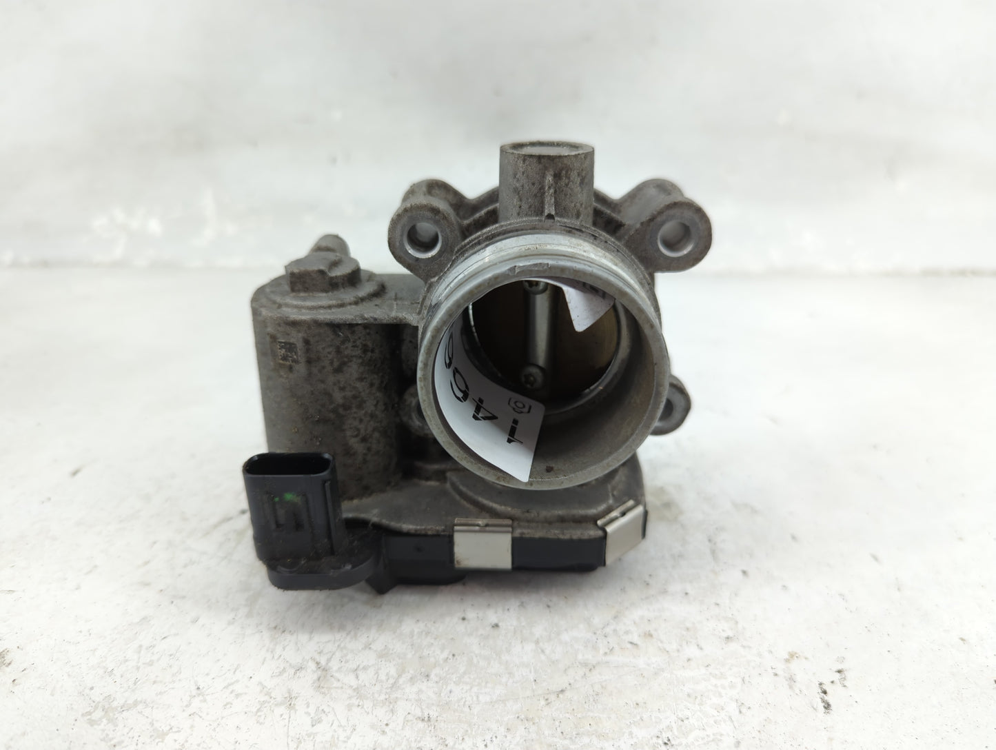 2016-2021 Chevrolet Malibu Throttle Body P/N:12671379AA Fits Fits 2016 2017 2018 2019 2020 2021 2022 OEM Used Auto Parts - O