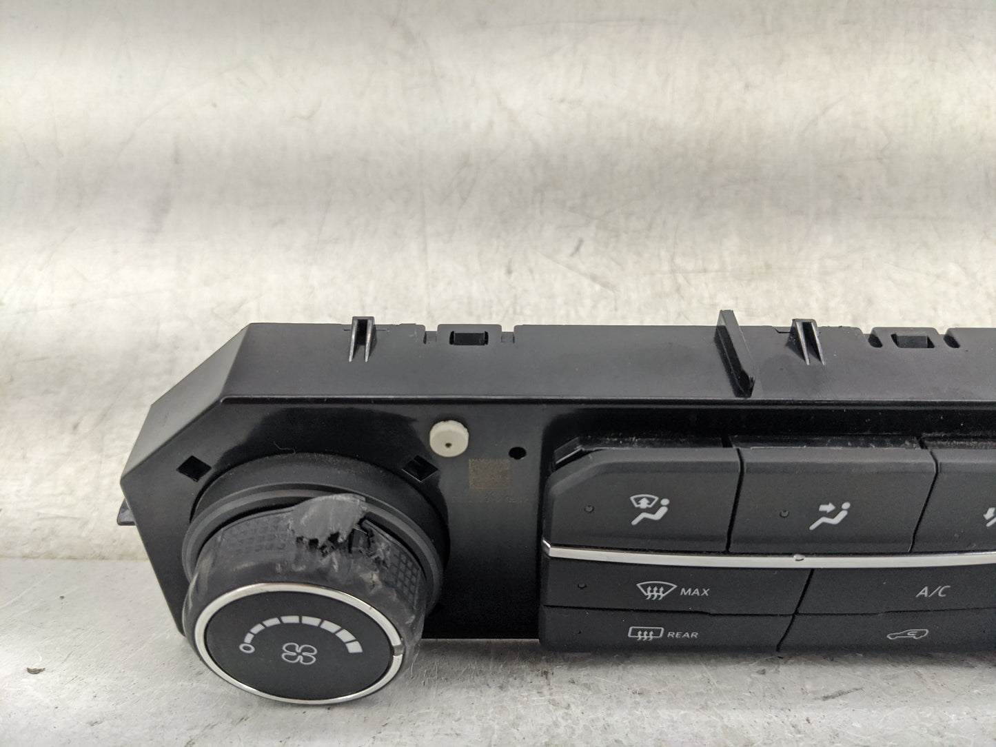 2019-2021 Chevrolet Malibu Climate Control Module Temperature AC/Heater Replacement P/N:8496388I 81S372982 Fits OEM Used Aut