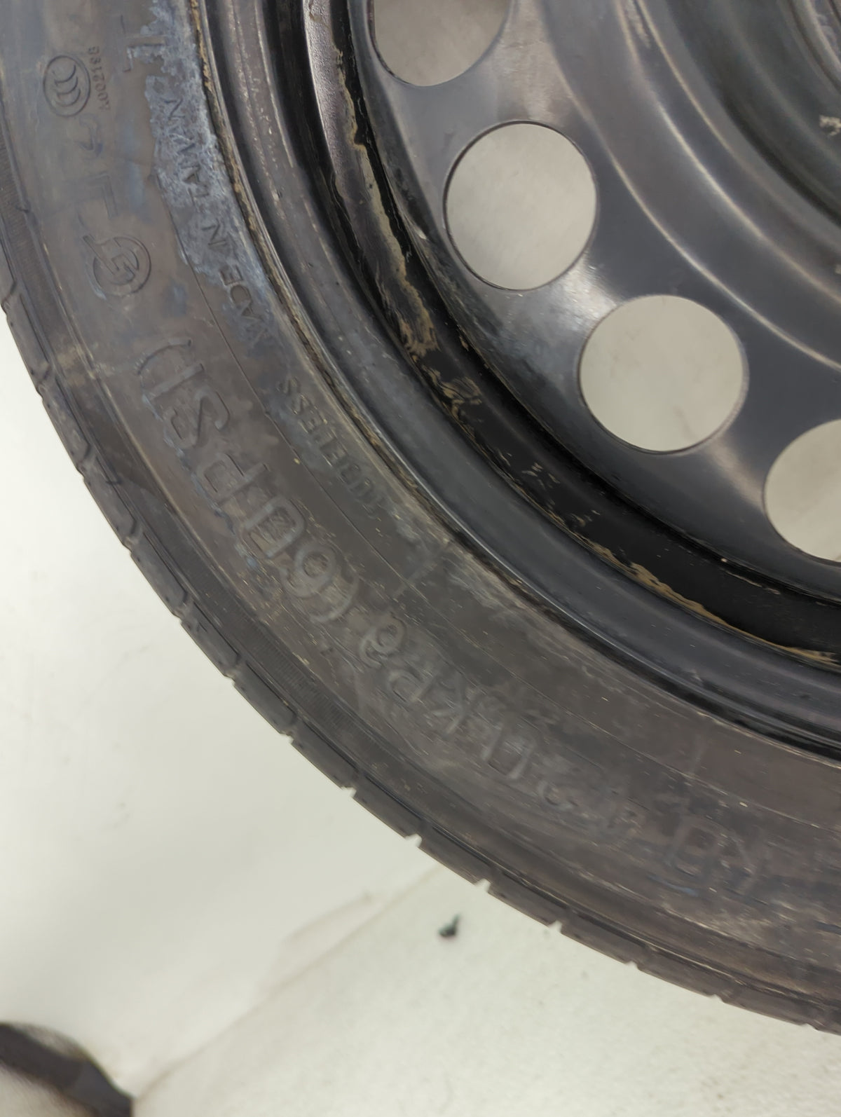 2016-2022 Chevrolet Malibu Spare Donut Tire Wheel Rim Oem 1490943 - Oemusedautoparts1.com