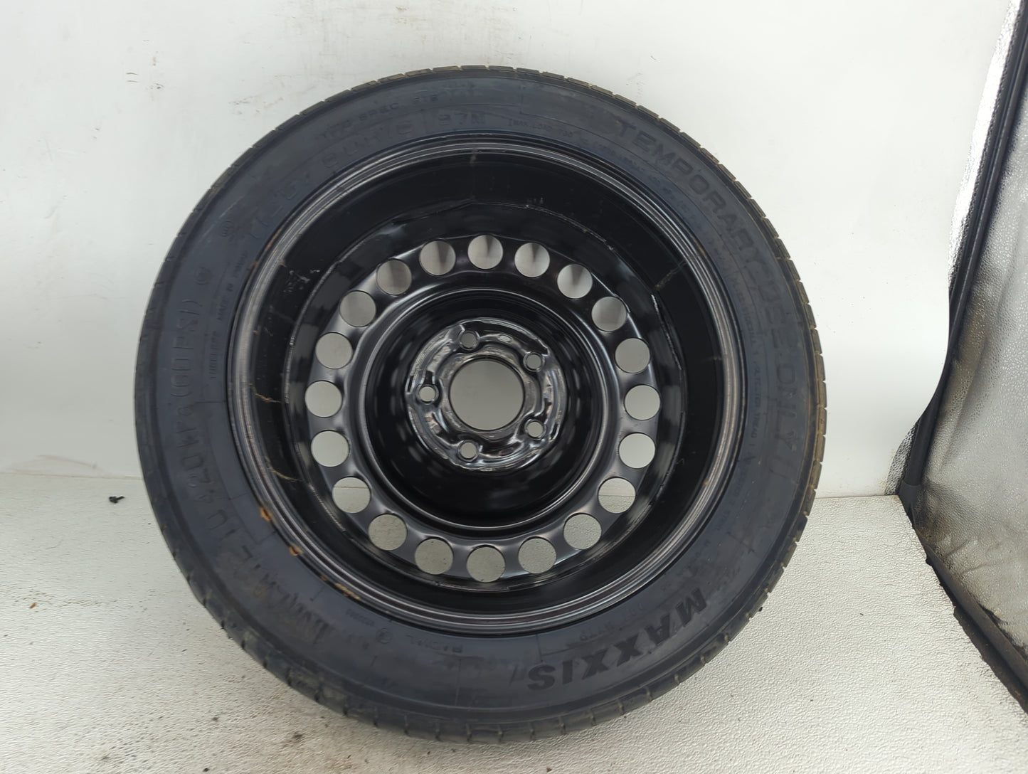2016-2022 Chevrolet Malibu Spare Donut Tire Wheel Rim Oem 1490943 - Oemusedautoparts1.com