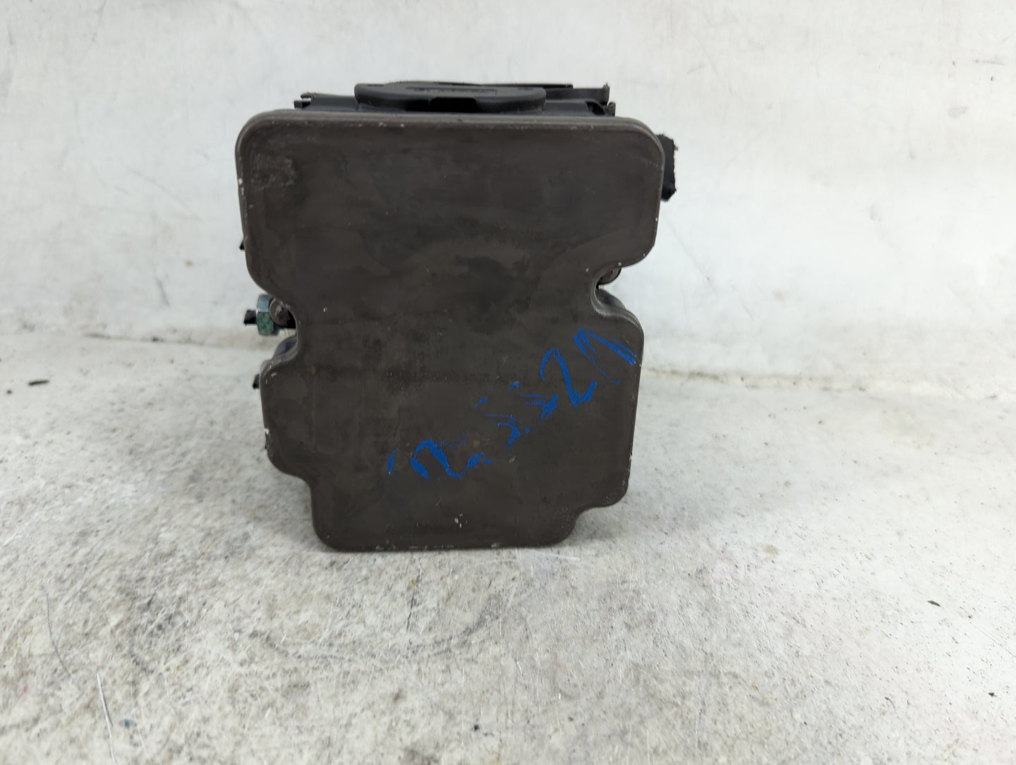 2019-2021 Chevrolet Malibu ABS Pump Control Module Replacement P/N:24504020000000X 0265294450 Fits Fits 2019 2020 2021 OEM U