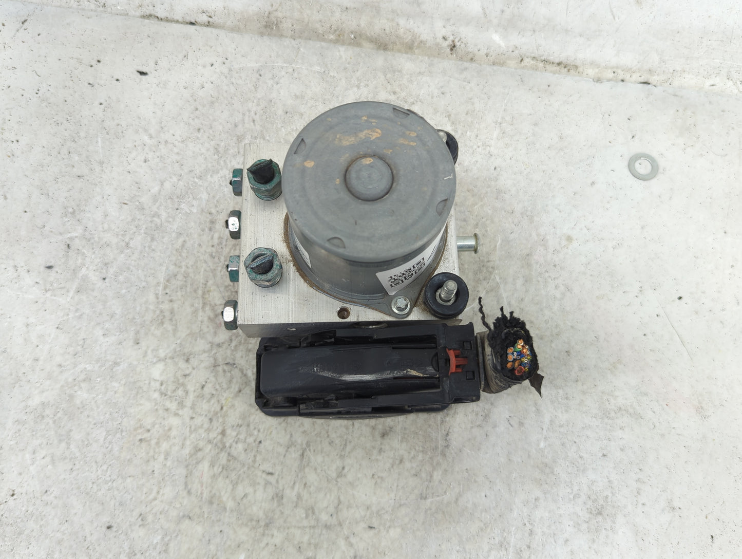2019-2021 Chevrolet Malibu ABS Pump Control Module Replacement P/N:0265557 0265296333, 24504020000000X Fits Fits 2019 2020 2