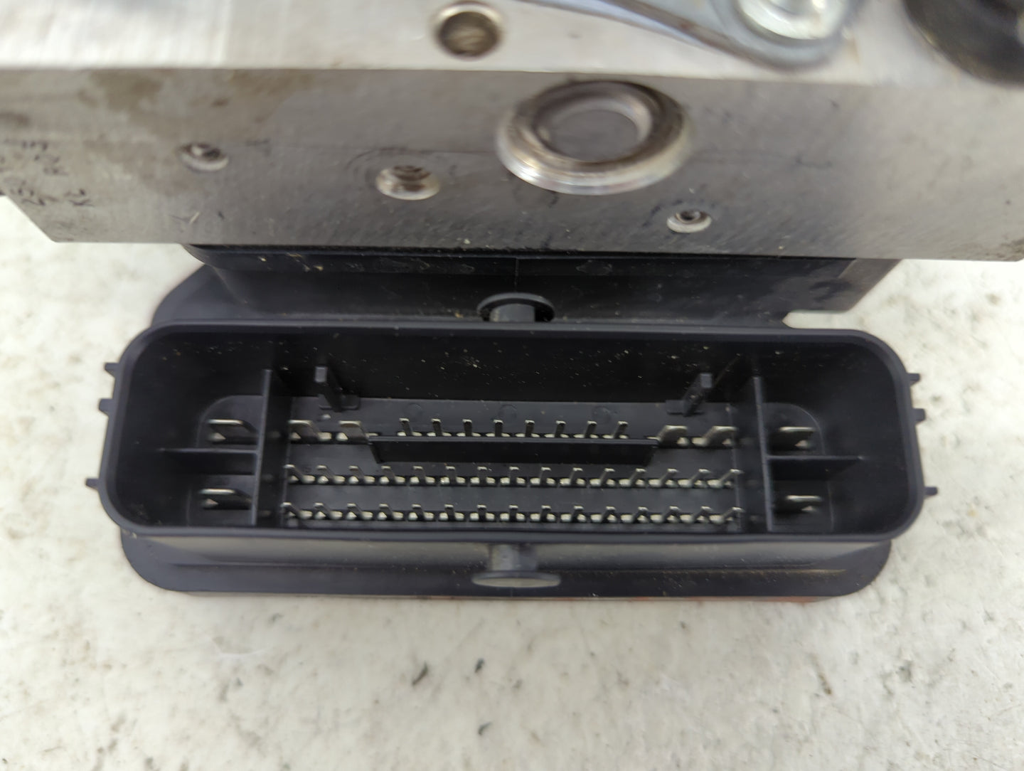2019-2021 Chevrolet Malibu ABS Pump Control Module Replacement P/N:24504020000000X 065055766 Fits Fits 2019 2020 2021 OEM Us