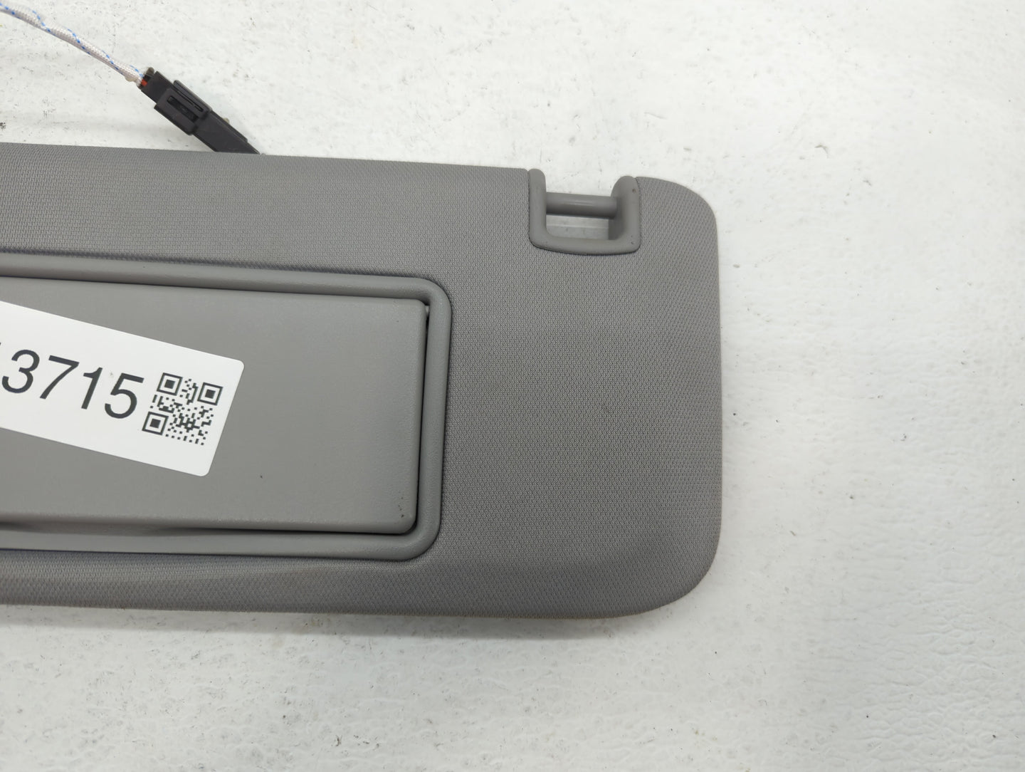 2022 Chevrolet Malibu Sun Visor Shade Replacement Driver Left Mirror Fits OEM Used Auto Parts - Oemusedautoparts1.com