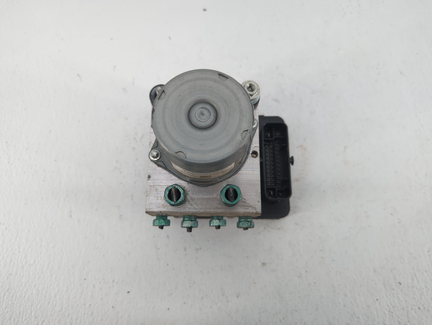 2019-2021 Chevrolet Malibu ABS Pump Control Module Replacement P/N:8476 7280 065055766 Fits Fits 2019 2020 2021 OEM Used Aut
