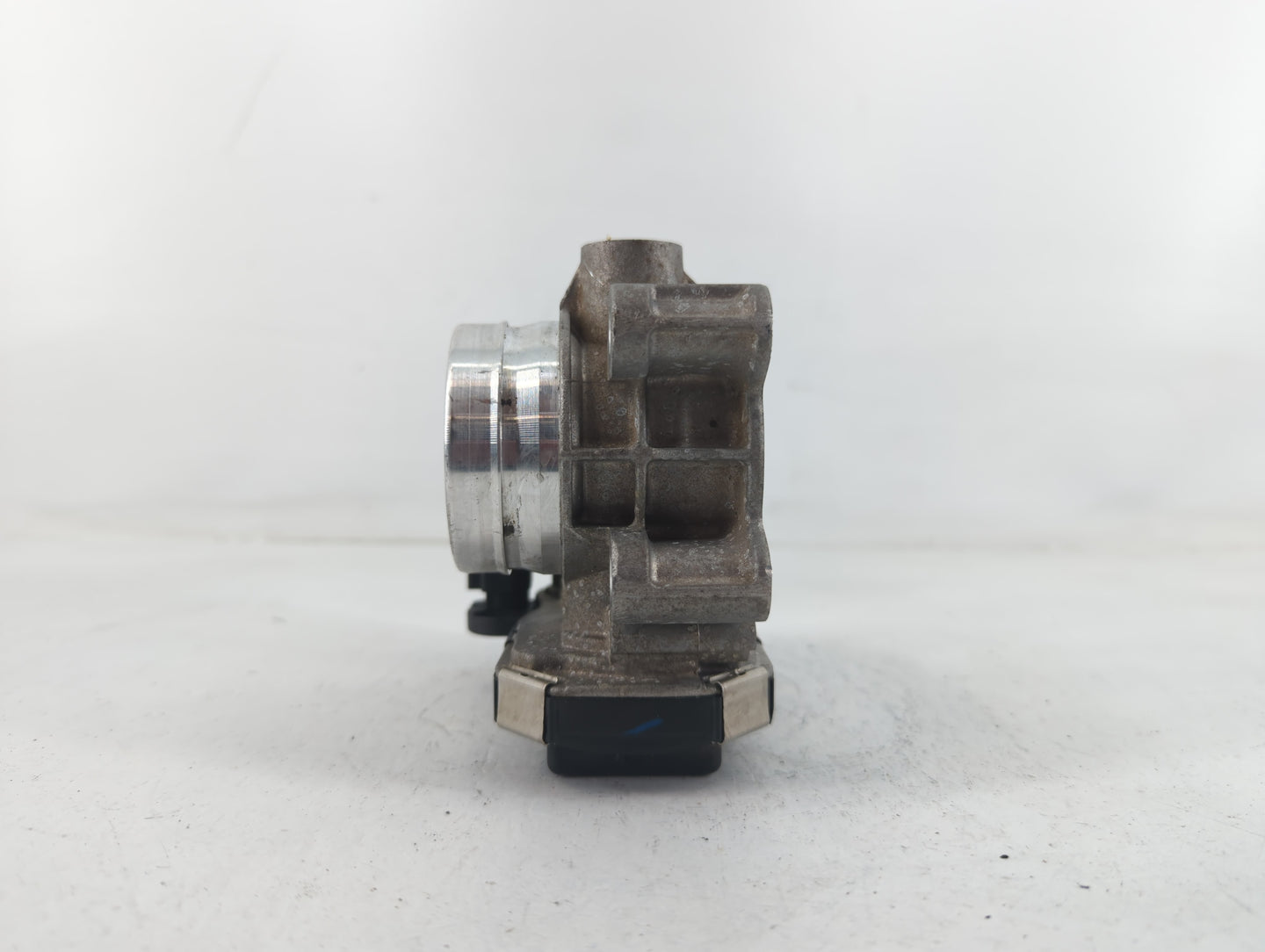 2016-2021 Chevrolet Malibu Throttle Body P/N:0666 G 12671379AA Fits Fits 2016 2017 2018 2019 2020 2021 2022 OEM Used Auto Pa
