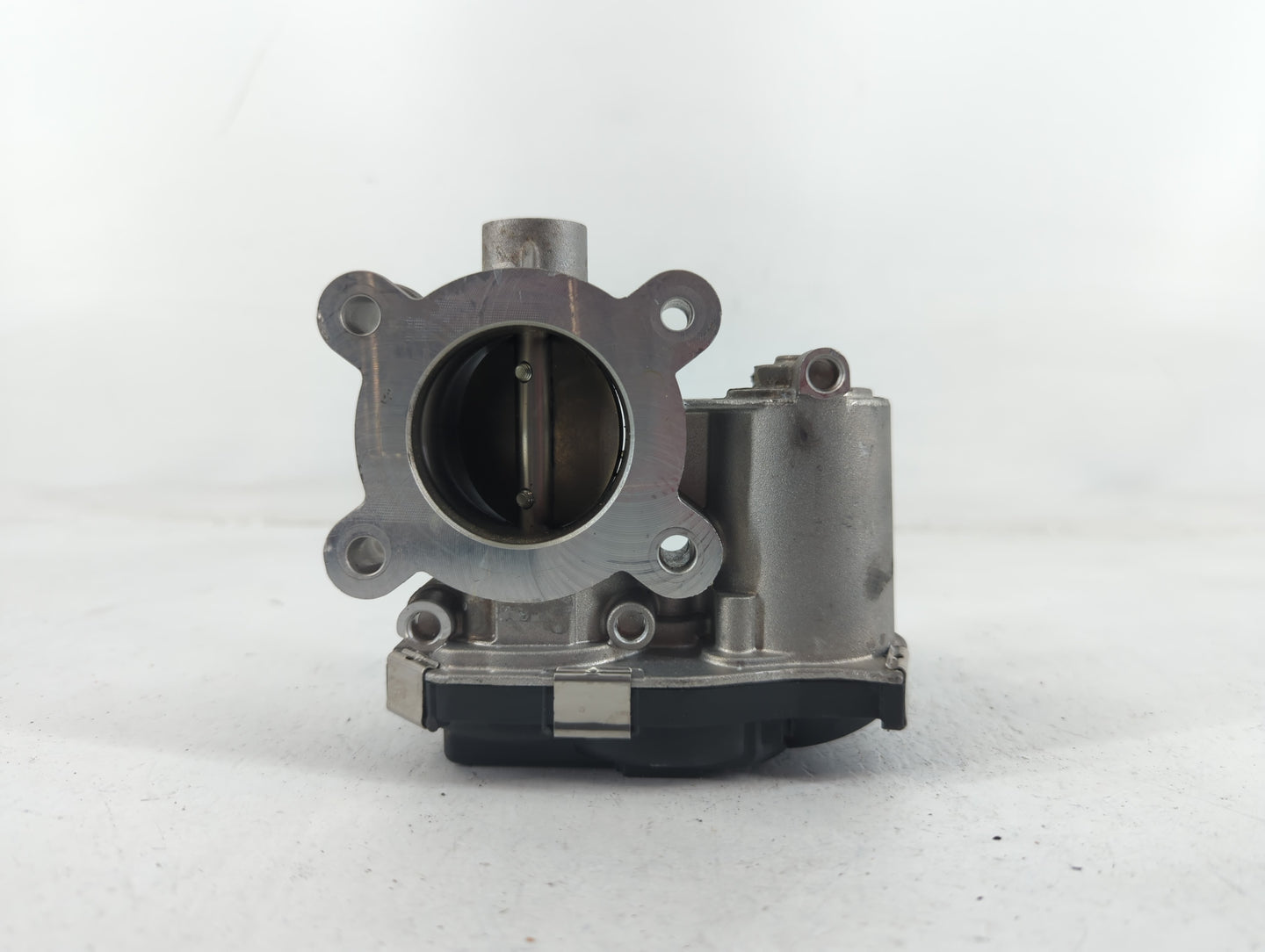 2016-2021 Chevrolet Malibu Throttle Body P/N:0666 G 12671379AA Fits Fits 2016 2017 2018 2019 2020 2021 2022 OEM Used Auto Pa