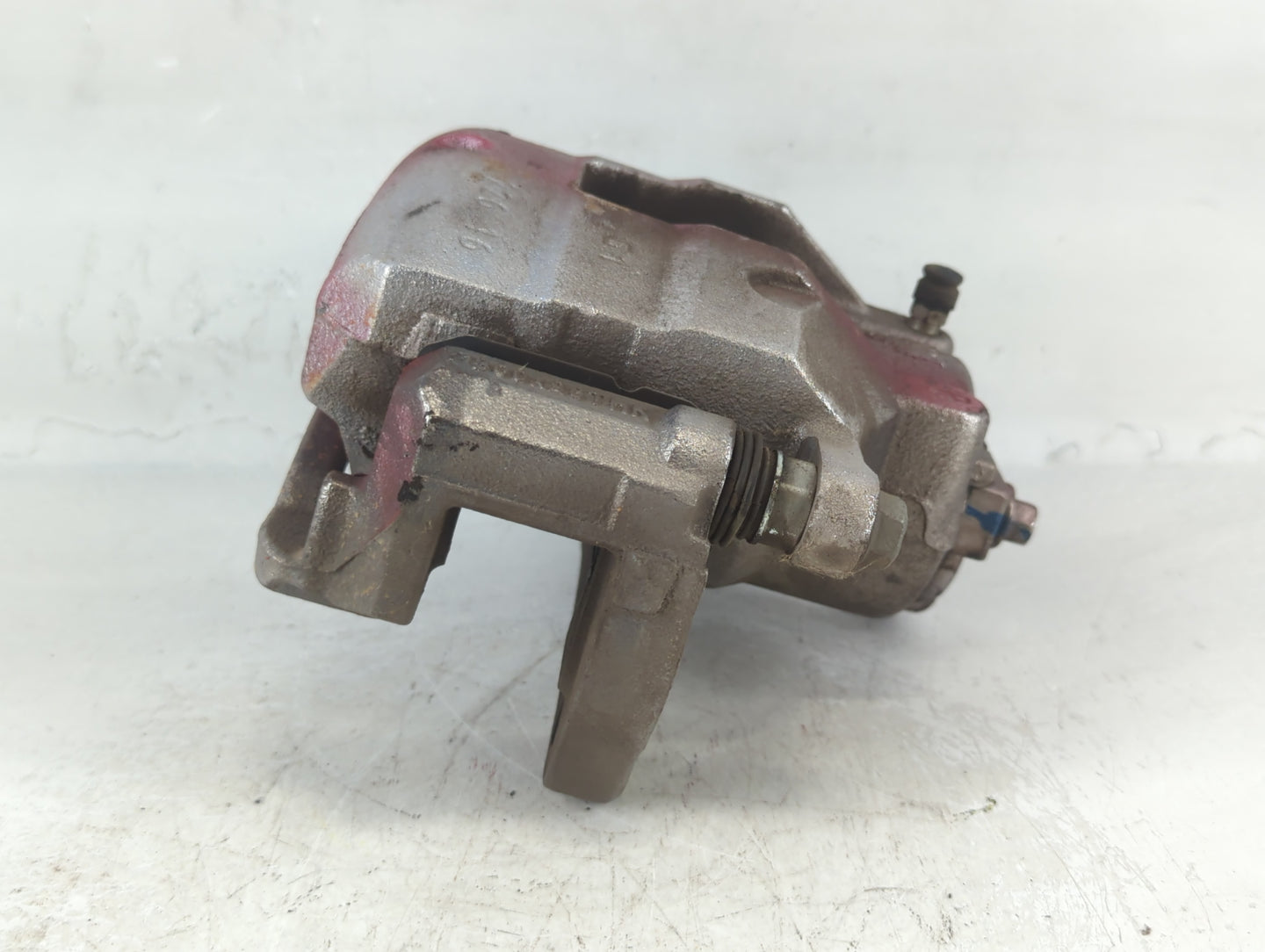 2022 Chevrolet Malibu Front Passenger Right Brake Caliper 699816 - Oemusedautoparts1.com